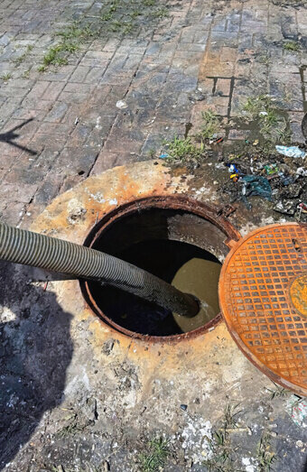 https://blockeddrainsleederville.com.au/uploads/2025/07/blocked-drains-50219.jpg