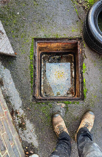 https://blockeddrainsleederville.com.au/uploads/2025/07/hero-blocked-sewers-23761.jpg
