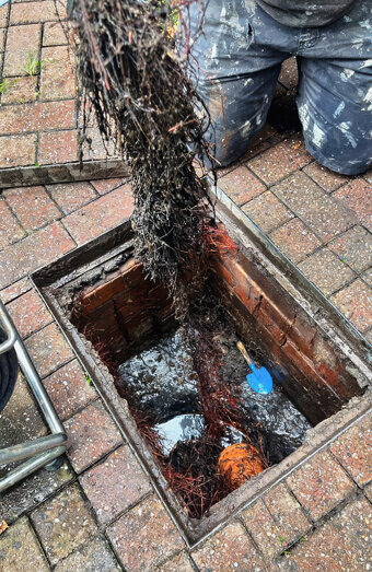 https://blockeddrainsleederville.com.au/uploads/2025/07/hero-blocked-sewers-68349.jpg