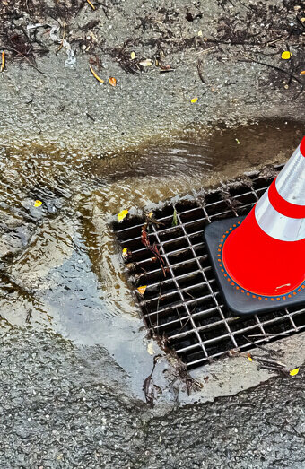 https://blockeddrainsleederville.com.au/uploads/2025/07/stormwater-drains-60987.jpg